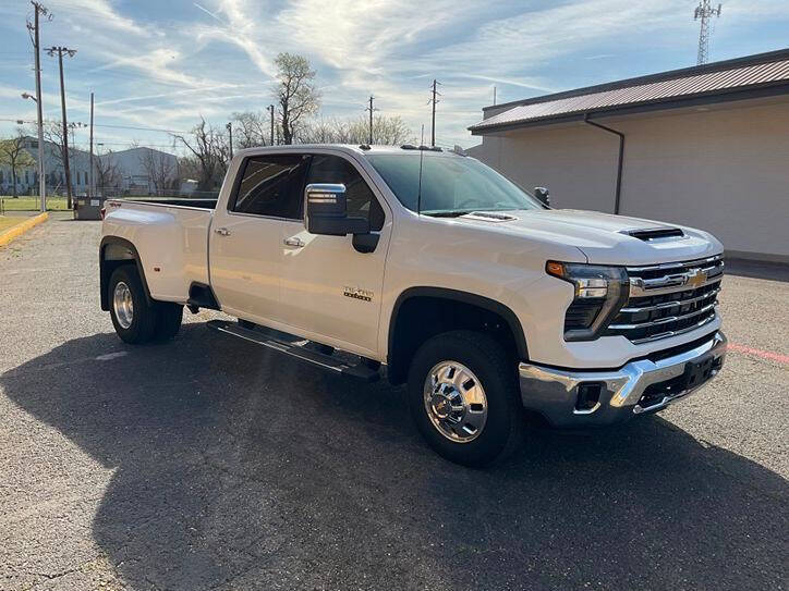 2025 Chevrolet Silverado 3500HD LTZ