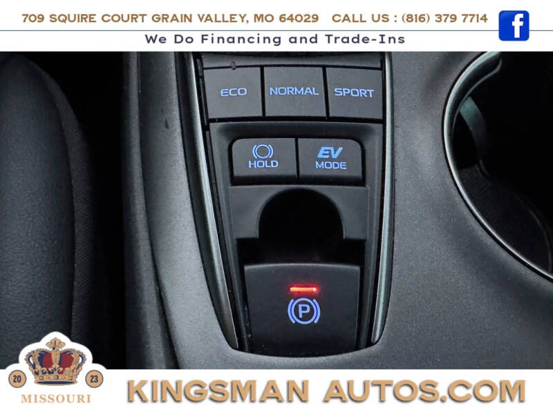 2023 Toyota Camry Hybrid SE