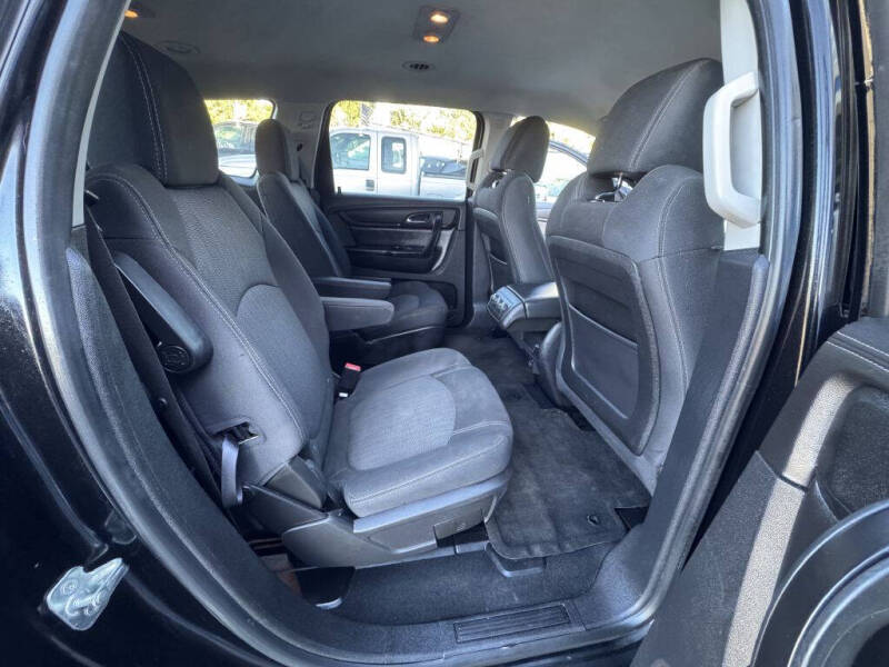 2017 Chevrolet Traverse LT