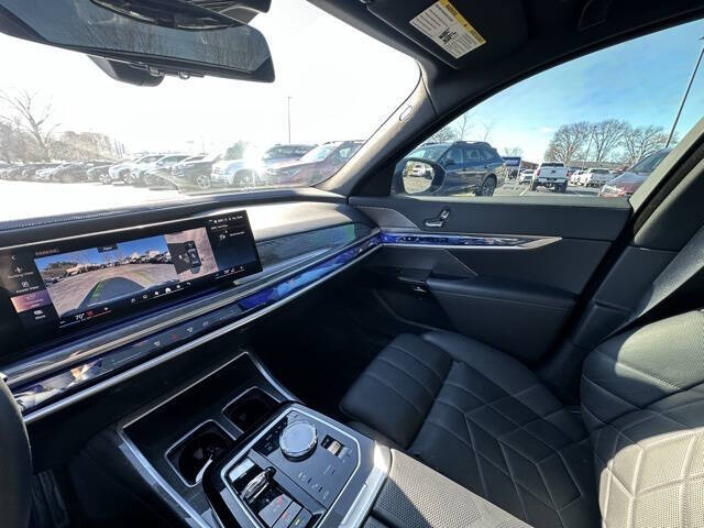 2024 BMW 7 Series 740i