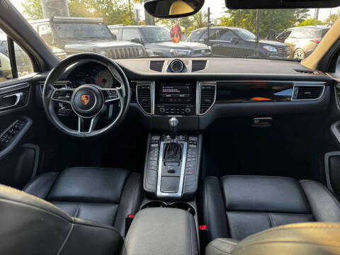 2017 Porsche Macan S