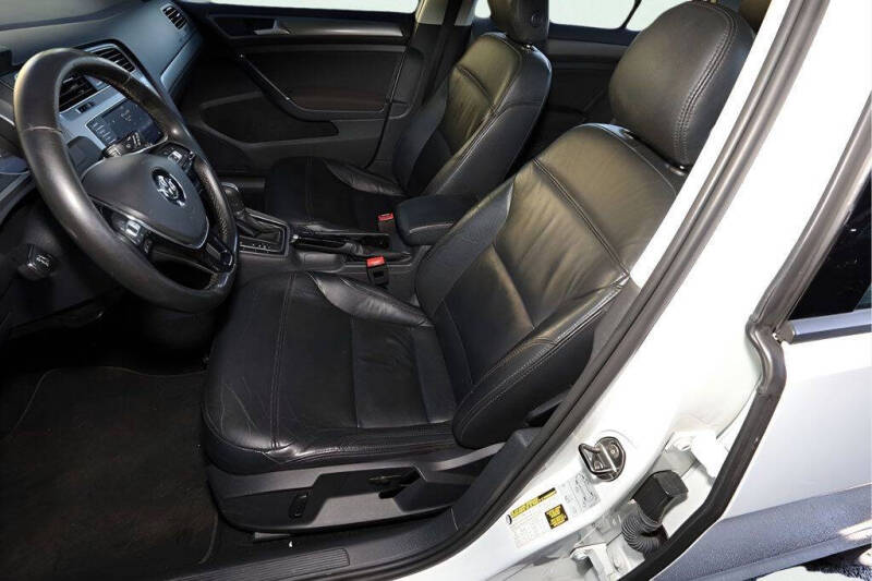 2017 Volkswagen Golf