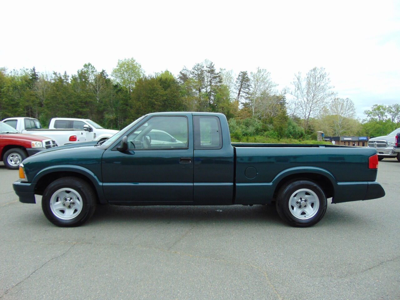 1997 Chevrolet S-10 LS Extended Cab RWD