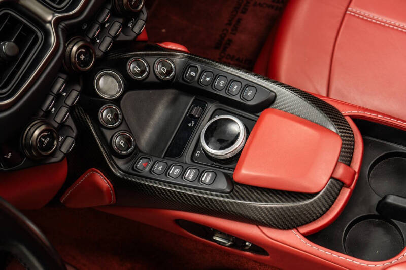 2022 Aston Martin Vantage