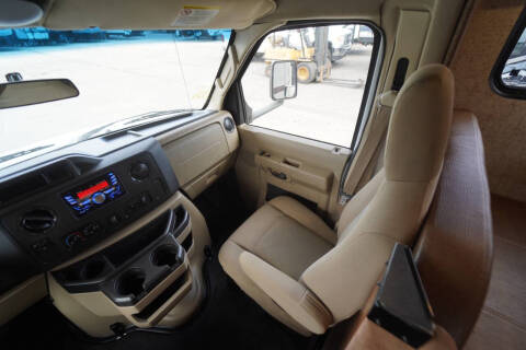 2018  Forest River  Coachmen Leprechaun