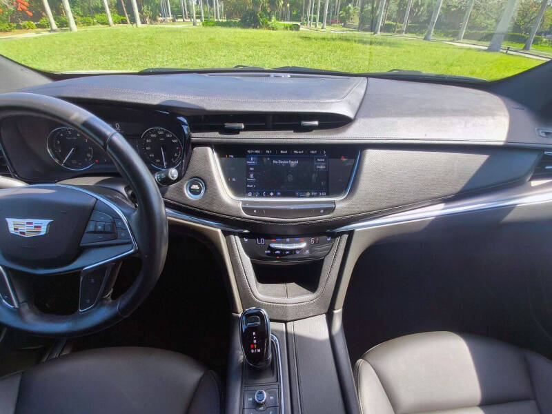 2023 Cadillac XT5 Luxury