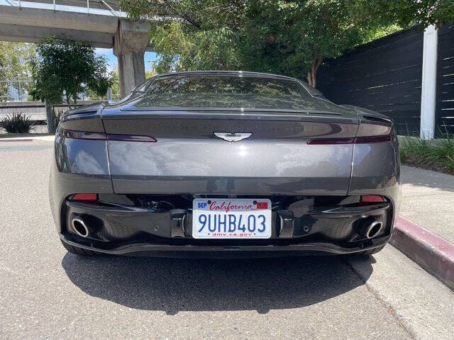2017 Aston Martin DB11