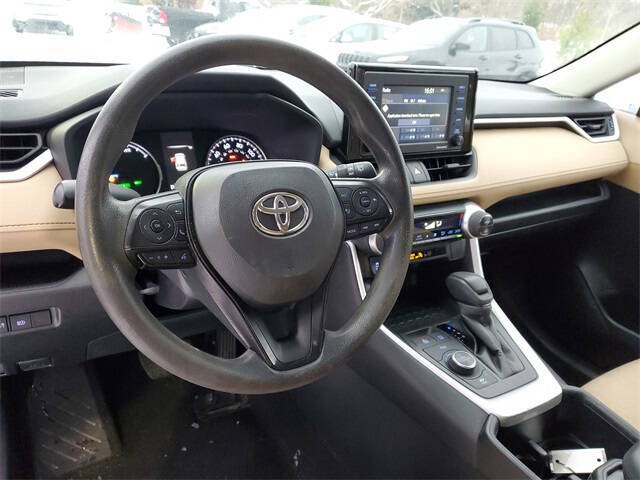 2022 Toyota RAV4 Hybrid XLE