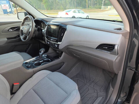 2021 Chevrolet Traverse LT Cloth