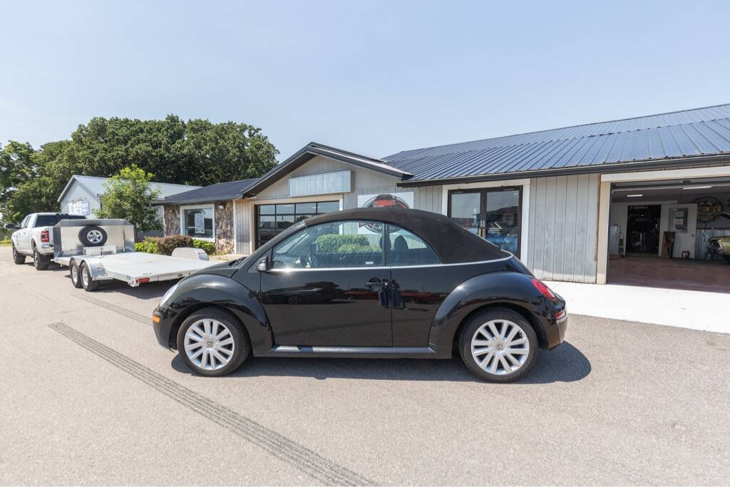 2008 Volkswagen New Beetle Convertible 4