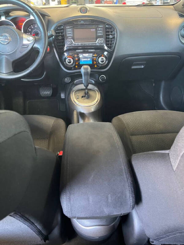 2017 Nissan JUKE SV
