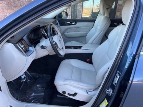 2020 Volvo XC60 T5 Momentum