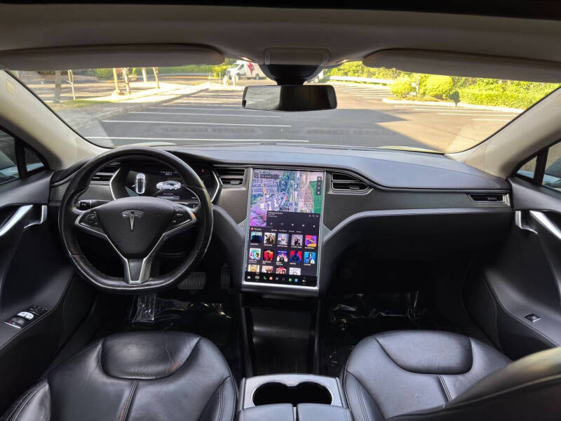 2015 Tesla Model S 85D