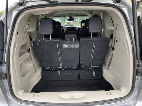 2017 Chrysler Pacifica Touring-L Plus