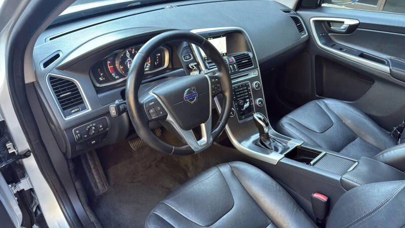 2016 Volvo XC60 T5 Premier