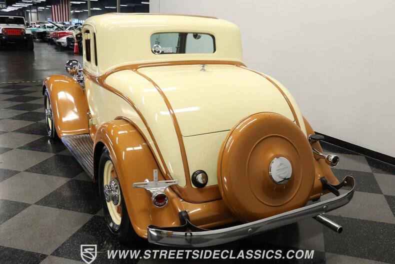 1933 Plymouth Model PD