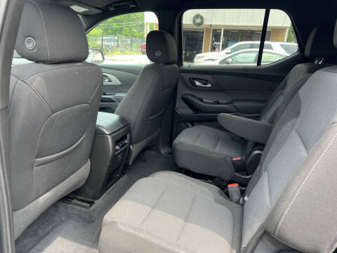 2022 Chevrolet Traverse LT Cloth