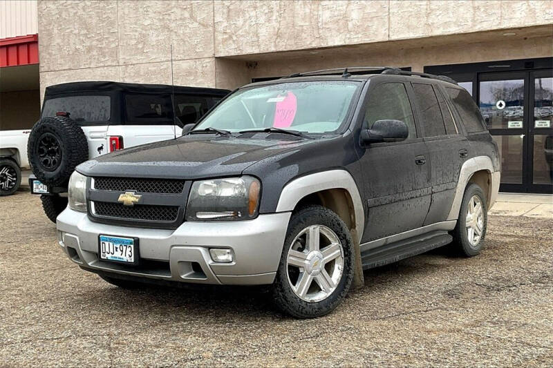 Used 2007 Chevrolet TrailBlazer LT with VIN 1GNDT13S072136727 for sale in Montevideo, Minnesota