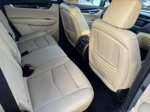 2017 Cadillac XT5