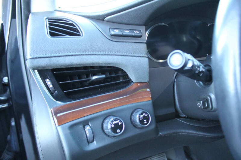 2018 Cadillac Escalade ESV Luxury