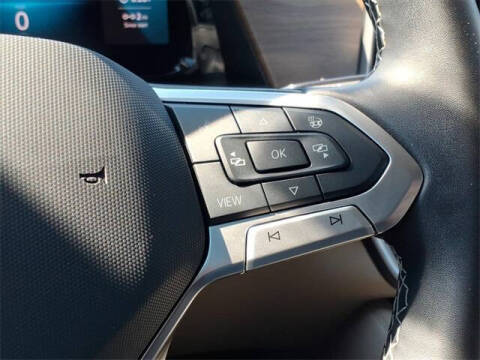 2025 Volkswagen Atlas SE