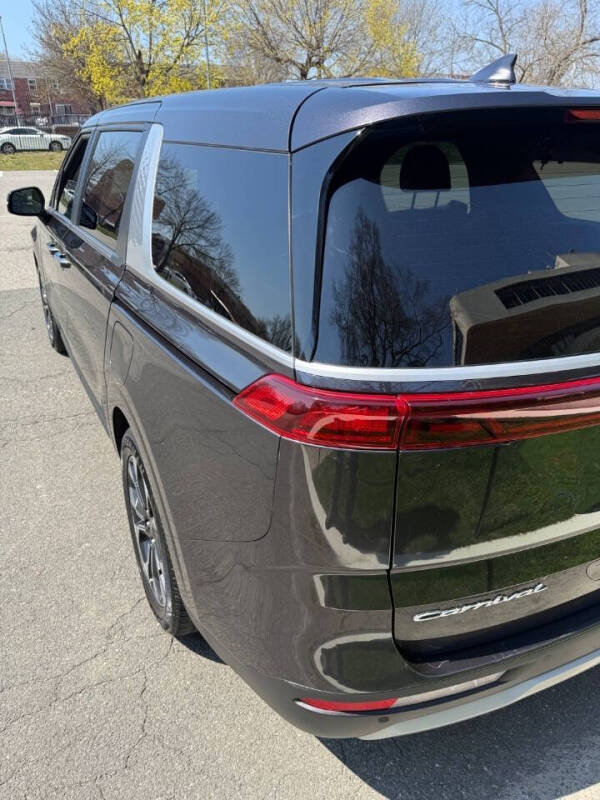 2022 Kia Carnival EX