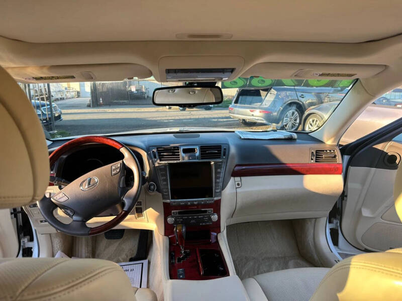 2010 Lexus LS 460