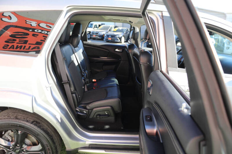 2020 Dodge Journey Crossroad