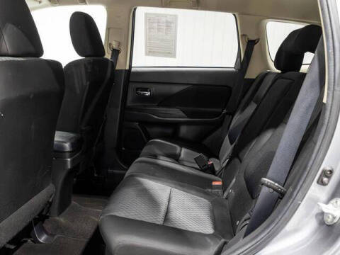 2014 Mitsubishi Outlander ES