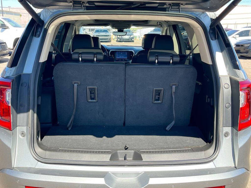 2023 GMC Acadia Denali
