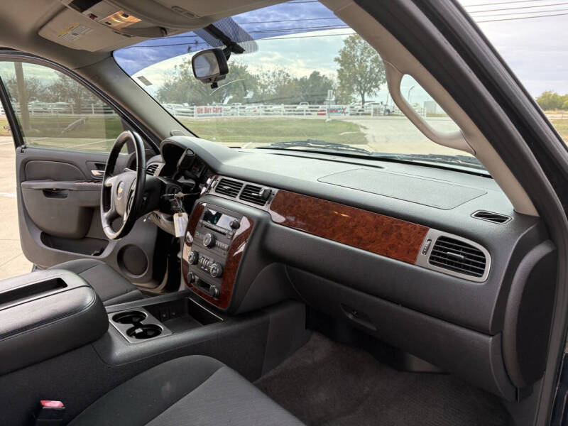 2012 Chevrolet Suburban LS 2500