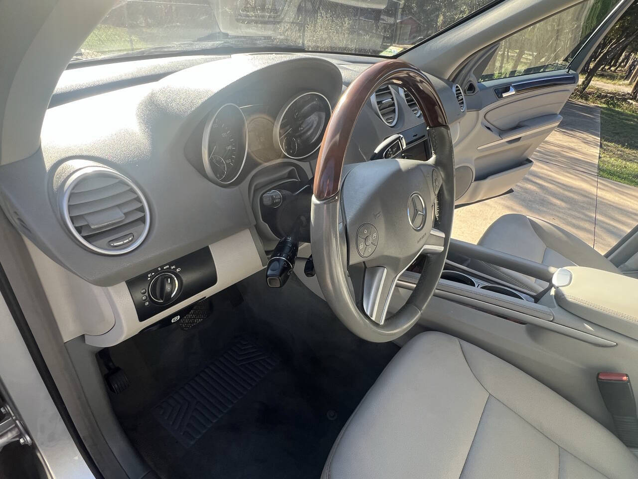 Used Car 2011 Mercedes-benz M-class  Ml 350 4dr Suv For Sale Under $10,000 In Austin, Texas