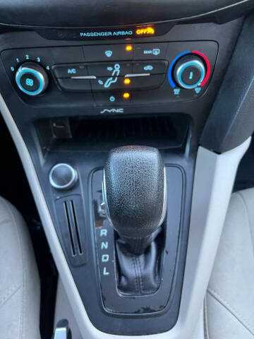 2017 Ford Focus SE