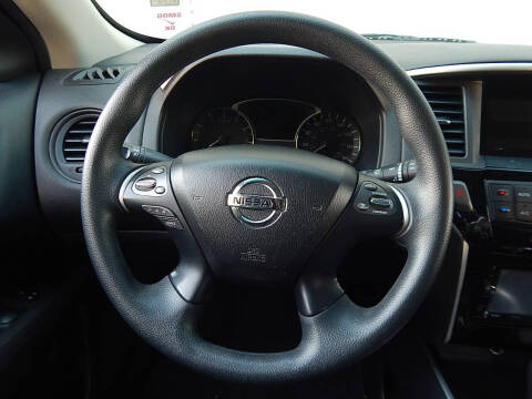 2016 Nissan Pathfinder SV