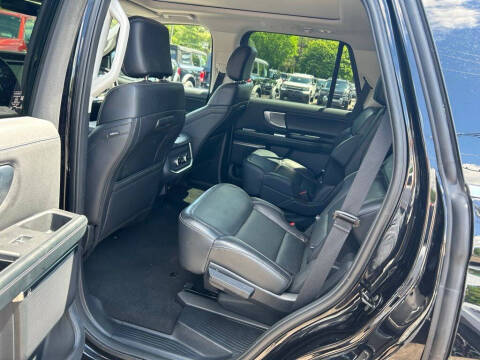 2025 Ford Expedition Platinum