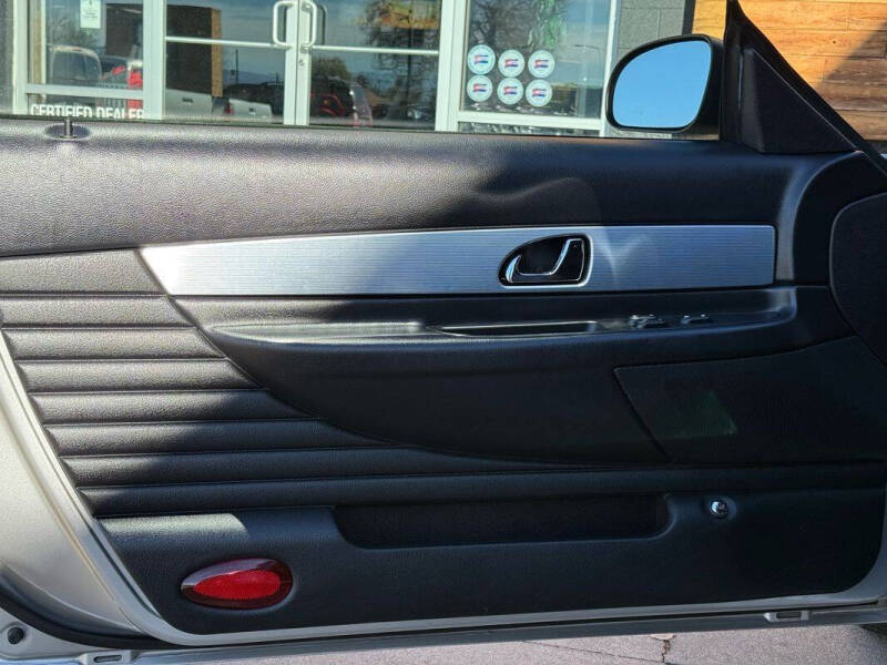 2004 Ford Thunderbird Deluxe