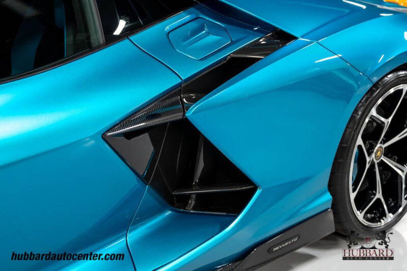 2025 Lamborghini Revuelto