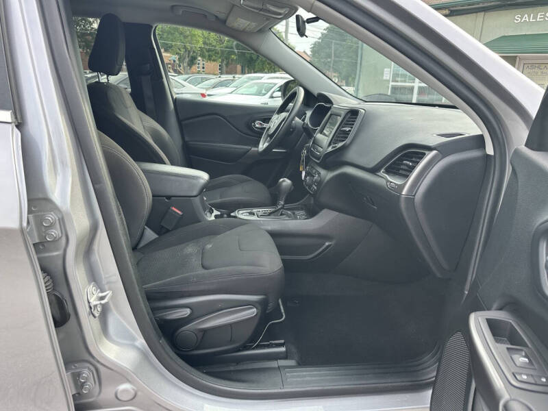 2019 Jeep Cherokee Latitude