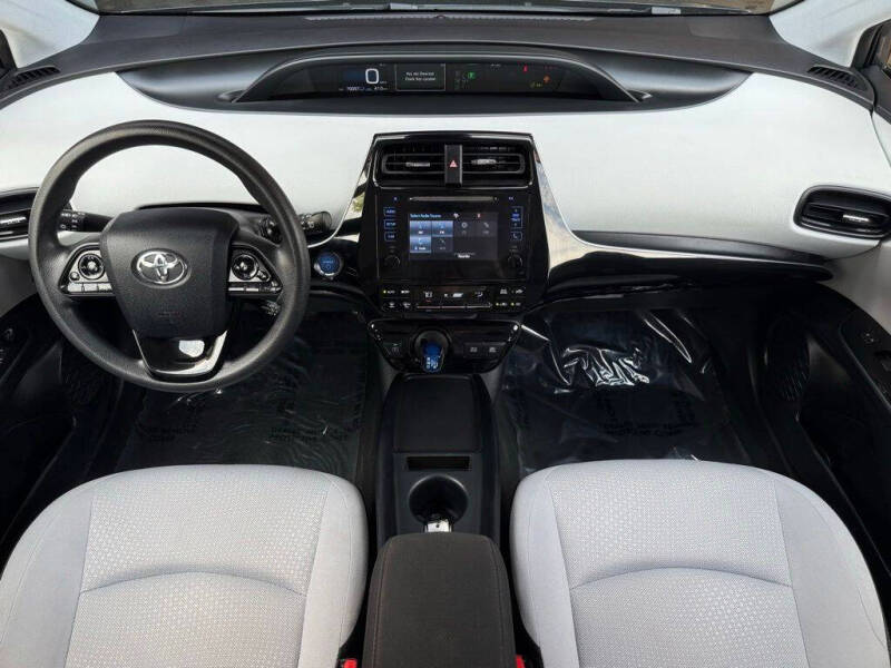 2019 Toyota Prius LE