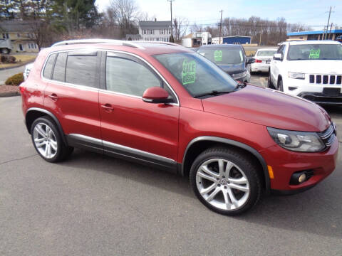 2013 Volkswagen Tiguan for sale at BETTER BUYS AUTO INC in East Windsor CT