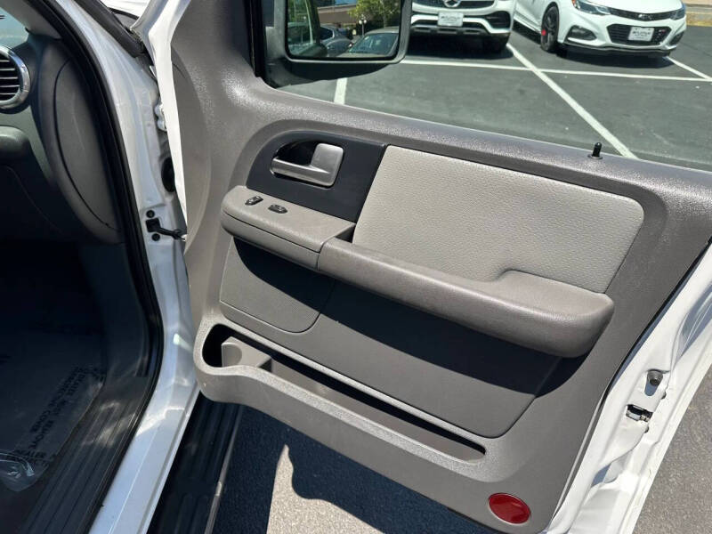 2003 Ford Expedition XLT