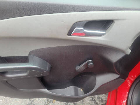 2012 Chevrolet Sonic LS