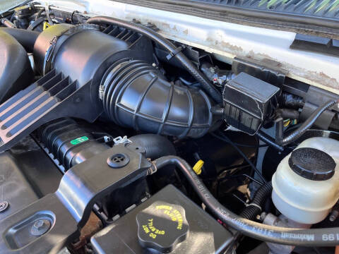 2004 Ford E-Series E-350 SD