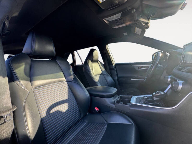 2020 Toyota RAV4 Hybrid XSE