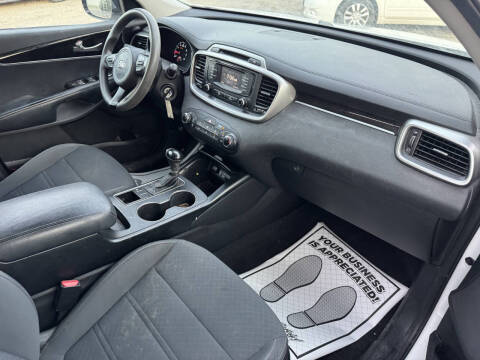 2017 Kia Sorento LX