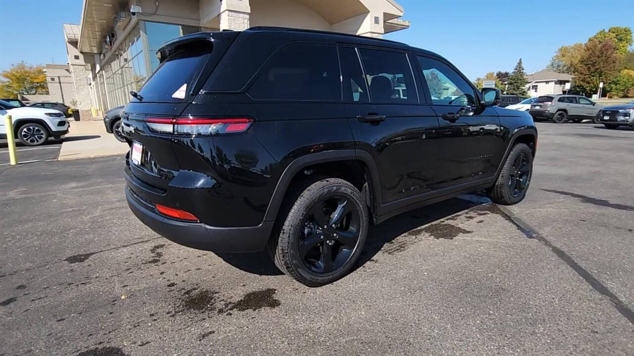 2025 Jeep Grand Cherokee for sale at Victoria Auto Sales in Victoria, MN