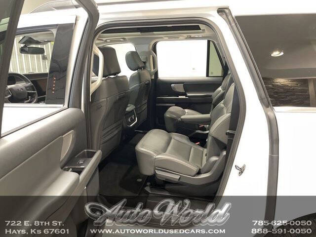 2025 Ford Expedition MAX Active