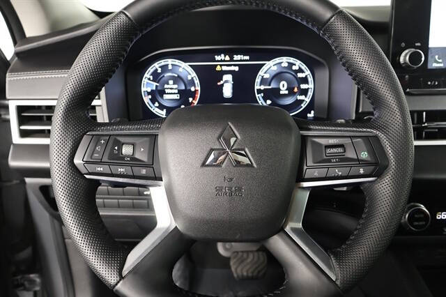 2022 Mitsubishi Outlander SE