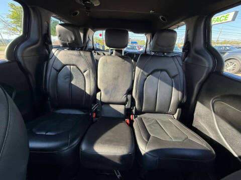 2020 Chrysler Pacifica Touring L 35th Anniversary