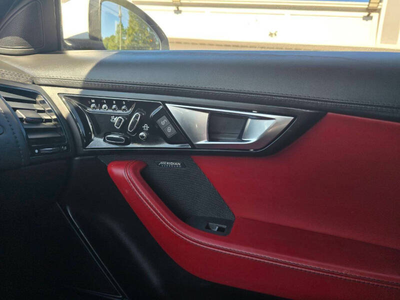 2014 Jaguar F-TYPE S